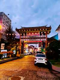 Day 1 Evening in Kuching: Strolling Through Historic Carpenter Street