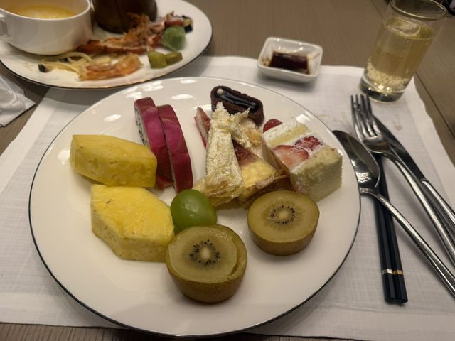 🍽️ 롯데호텔월드 라세느 – 호텔 뷔페의 정석✨