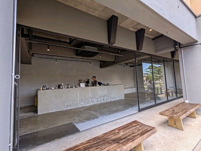 高山 | haiz coffee 宮川朝市對面的文青工業風河景咖啡
