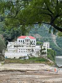 Rani mahal symbol of love and devotion 