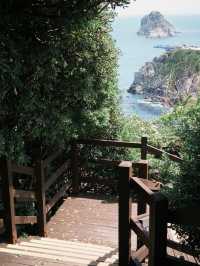 Không đông, không xô bồ, mà cực chill 🌊