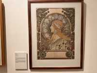 【チェコ・プラハでミュシャ展鑑賞🎨🇨🇿】 アール・ヌーヴォーの巨匠、ミュシャの世界に浸る特別なひととき 