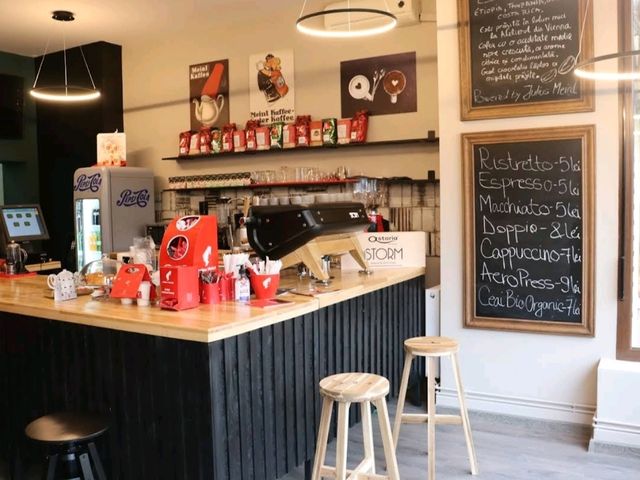 Storm Coffee Shop