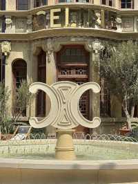 CELINE 夏日限时漫游 – A Chic Summer Escape in the City
