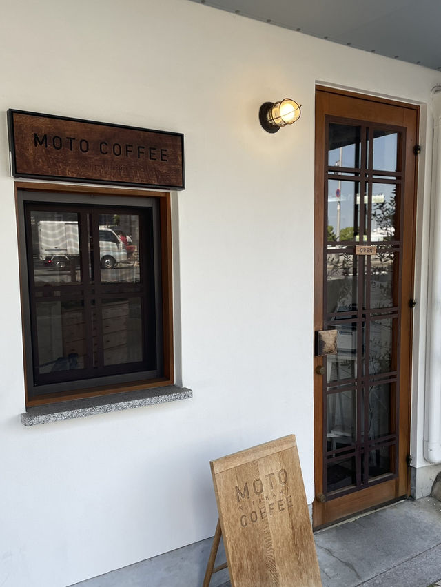 大阪北濱｜MOTO COFFEE，中之島河景第一排窗邊咖啡香超愜意
