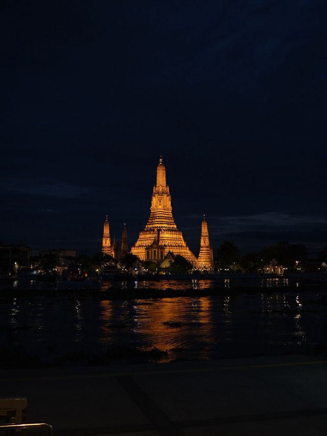 วัดอรุณมุมไหนก็สวย !!