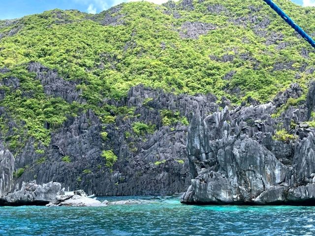 The perfect summer day at the picturesque El Nido