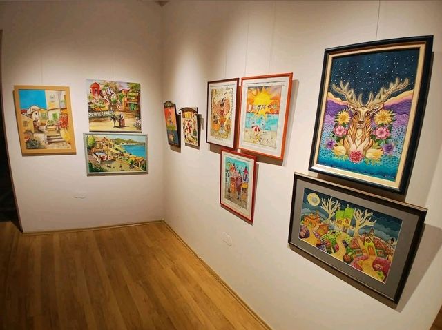 플로브디프 시립 미술관 | 구시가지 속 예술 산책 🎨🖼️