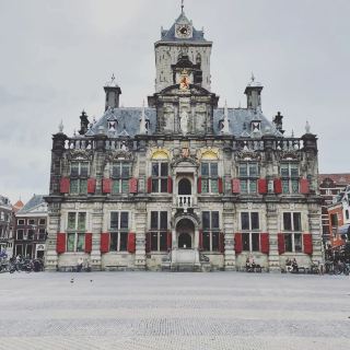 델프트 시청(Stadhuis) 여름 방문: 네덜란드 르네상스의 걸작