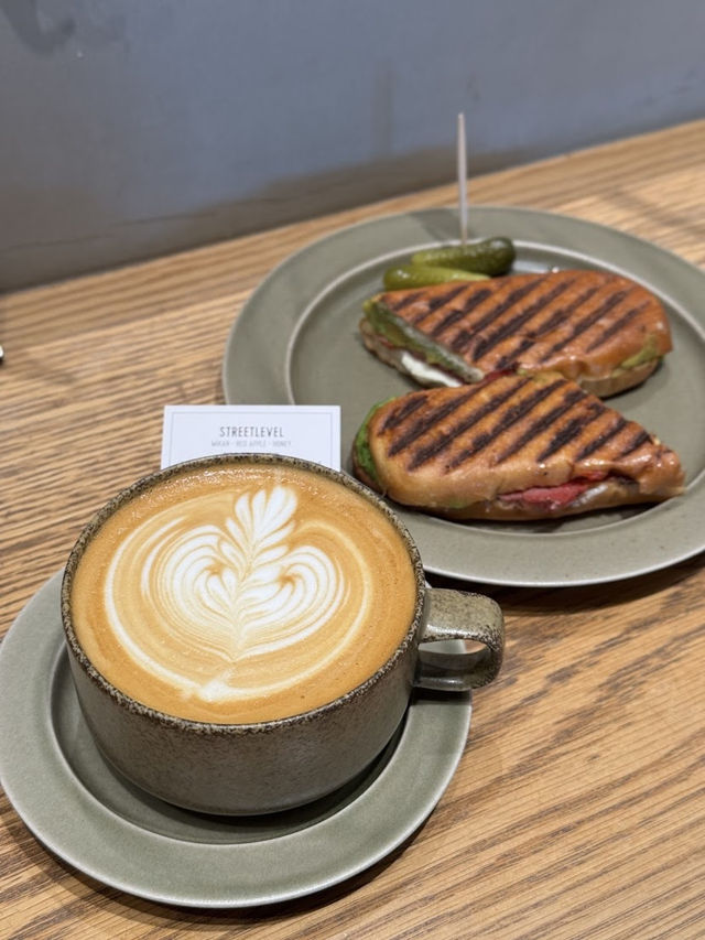 VERVE COFFEE ROASTERS NEWoMan Shinjuku, California Cool Meets Tokyo Precision 