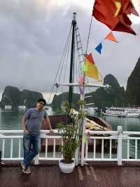 🚢 1-Night Ha Long Bay Cruise: A Journey Through Vietnam’s Dreamscape 🌅🇻🇳