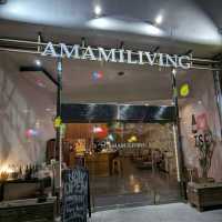 伊勢 | AMAMI LIVING 白天是咖啡店、晚上化身酒吧