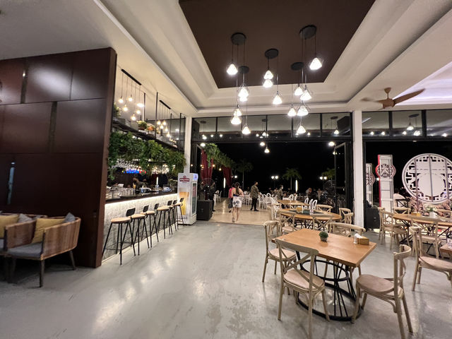 🦐 Seafood by the Sea – A Romantic Dinner at Harbour Bay Seafood