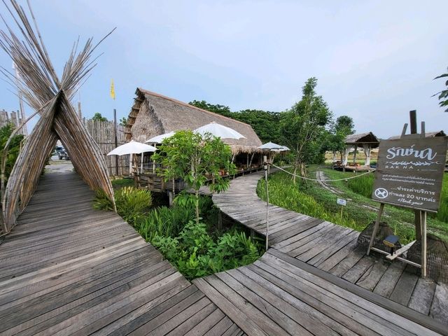 RAK NA’S COFFEE & TERRACE/悠閒享受曼谷郊區的田野風光