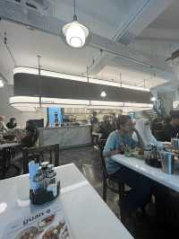 A First Taste at Guan’s Café – Where Tradition Meets Modern Comfort