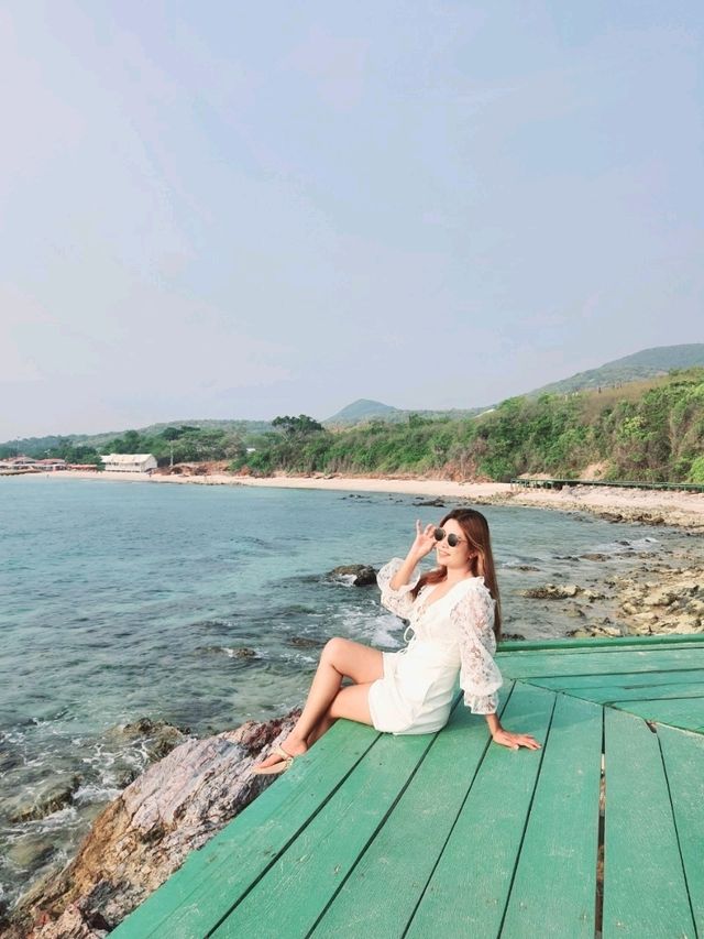 หินแดง สะพานเขียว จุดชมวิว ที่นี้ เกาะล้าน