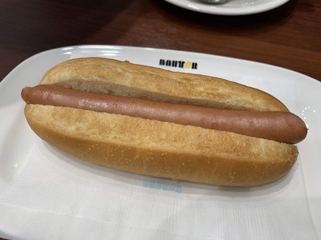 ☕ Early Morning Fuel-Up at Doutor Coffee – Naha Airport