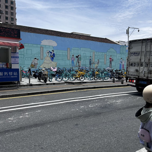 🌈 Shapowei Art Zone: Where Xiamen’s Fishing Past Meets Hipster Creativity!