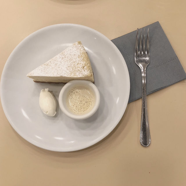 【東京/新宿🇯🇵】珍しいほうじ茶のチーズケーキ🧀GARDEN HOUSE Shinjuku