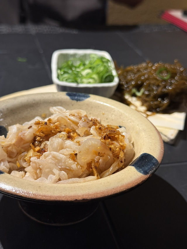 🍹やんばる屋 — 恩納村の本格沖縄大衆酒場。ウッドデッキで乾杯！