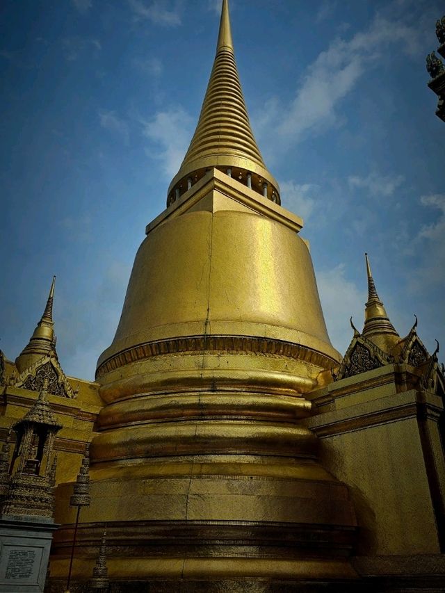 the golden grand palace 
