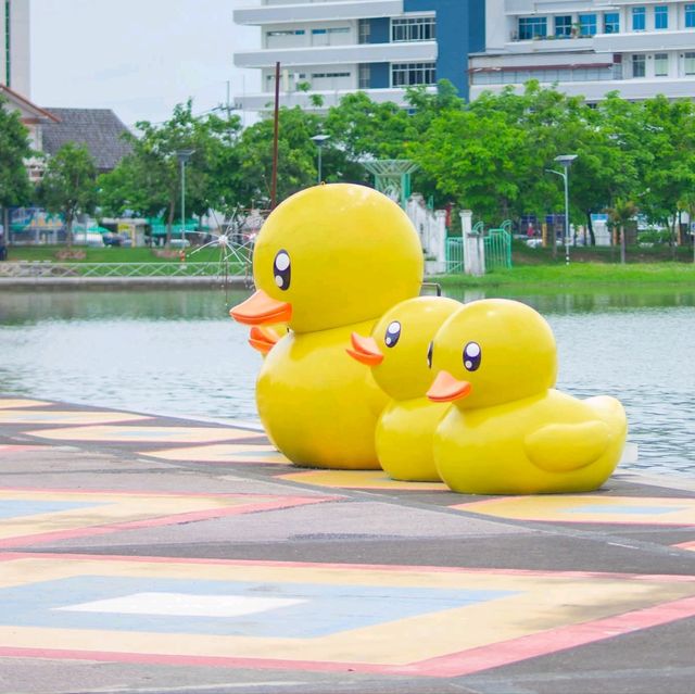 หนองประจักษ์ สวนสาธารณะกลางเมืองอุดร 