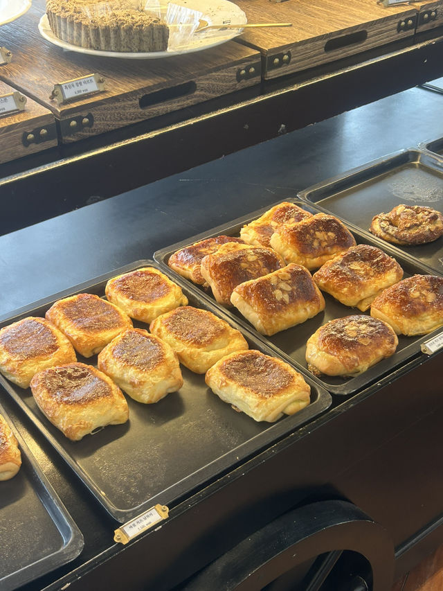🌅 저수지뷰와 함께하는 여유로운 시간 / 뷰 맛집 카페 추천! 