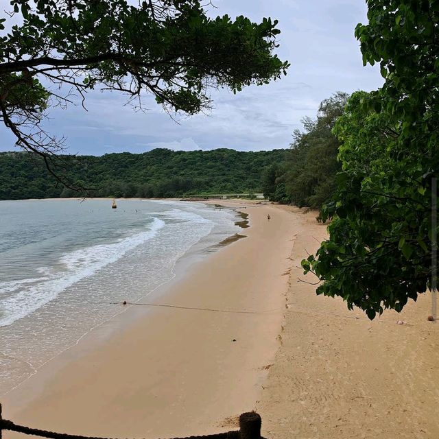 Dam Trau Beach (Con Dao)