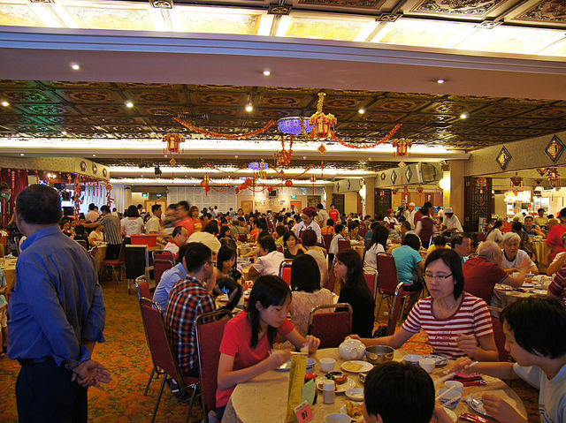 🥢 Step Back in Time at Red Star Restaurant, Chin Swee