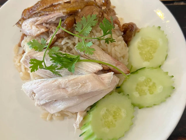 ข้าวมันไก่หลิบบุ้ง 🍗✨  ข้าวมันไก่แสนอร่อย😆