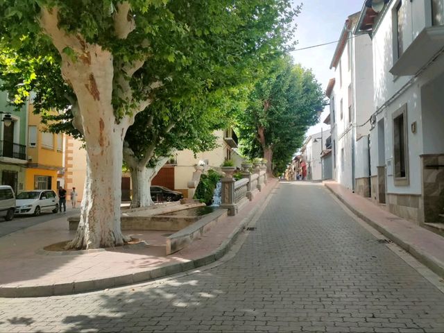 Small Town Feels in Valencia