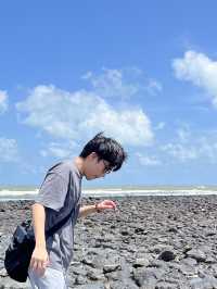 🖤🌊 Pantai Batu Hitam – Kuantan’s Underrated Black Rock Beach