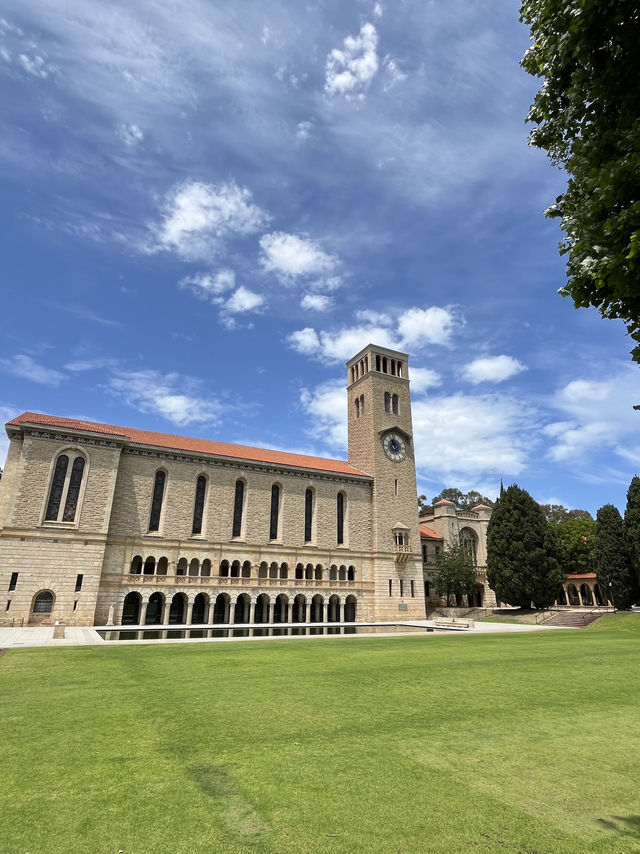 Welcome to UWA, Perth’s Most Beautiful Campus 🌿📚