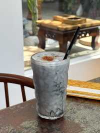 Maotai Tiramisu & Stepping into Old-World China at Xuan Café