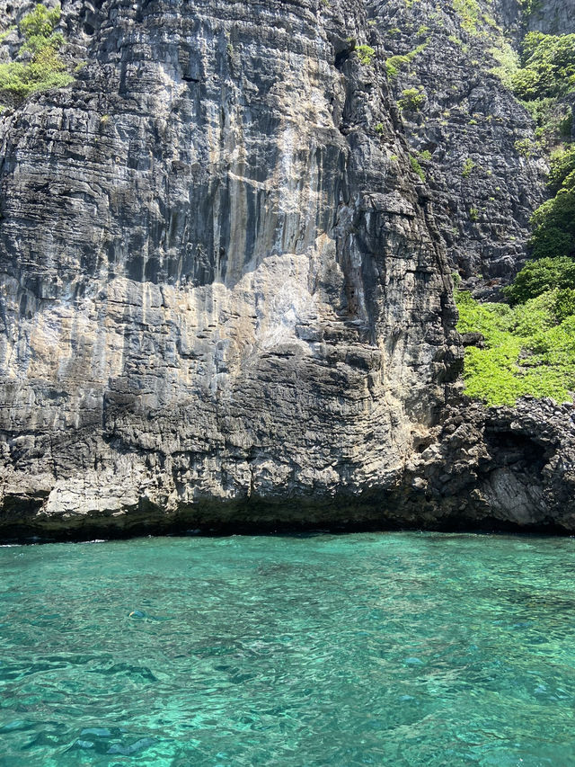 PhiPhi Island สวรรค์ของคนรักทะเล 🏝️