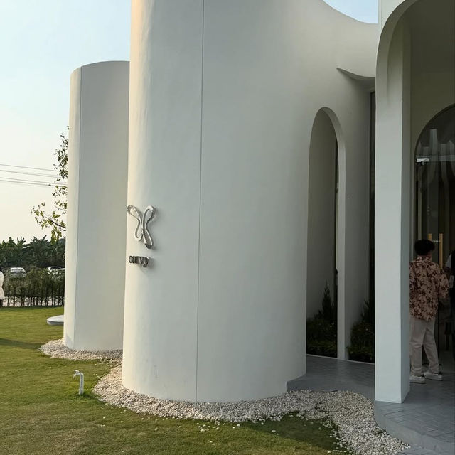  Curvy Dining – ร้านหรูเรียบเท่ใจกลางสุขุมวิท 