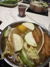 嗑肉火鍋太原店：澎湃上桌的肉片瀑布，嗑到爽快才算數！
