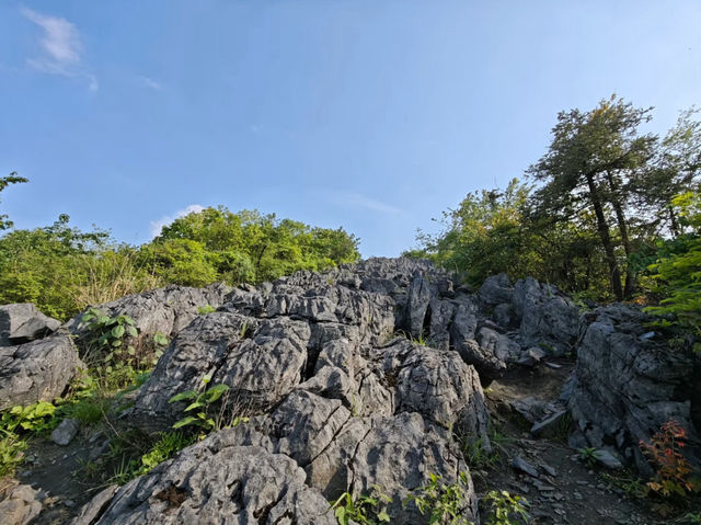 Huangpao Mountain ⛰️ 