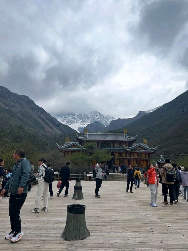 Huanglong Scenic Area