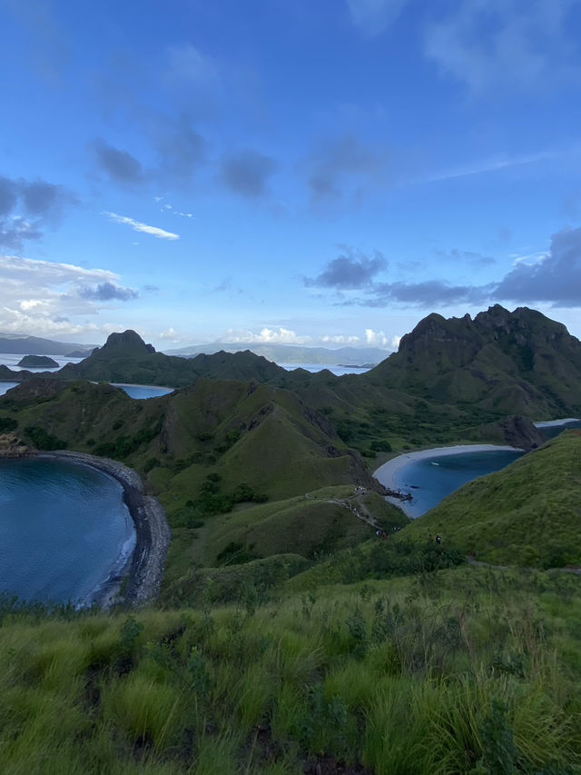 Sunrise Serenity on Padar Island: A Cultural Odyssey