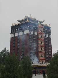 🛕 Milariba Monastery: A Towering Tribute to Tibetan Spirituality in Gannan