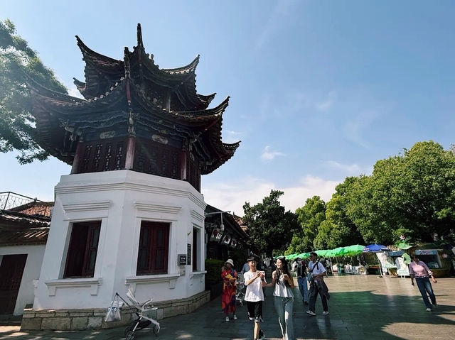 Green Lake Park Cui Hu (west gate)