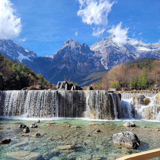 Tranquil Beauty at Blue Moon Valley  Tranquil Beauty at Blue Moon Valley