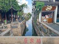 ✨️蘇洲熱門旅遊景點平江路💯漫步遊覧欣賞風景如畫的湖景😆品嚐當地特色小食🥰