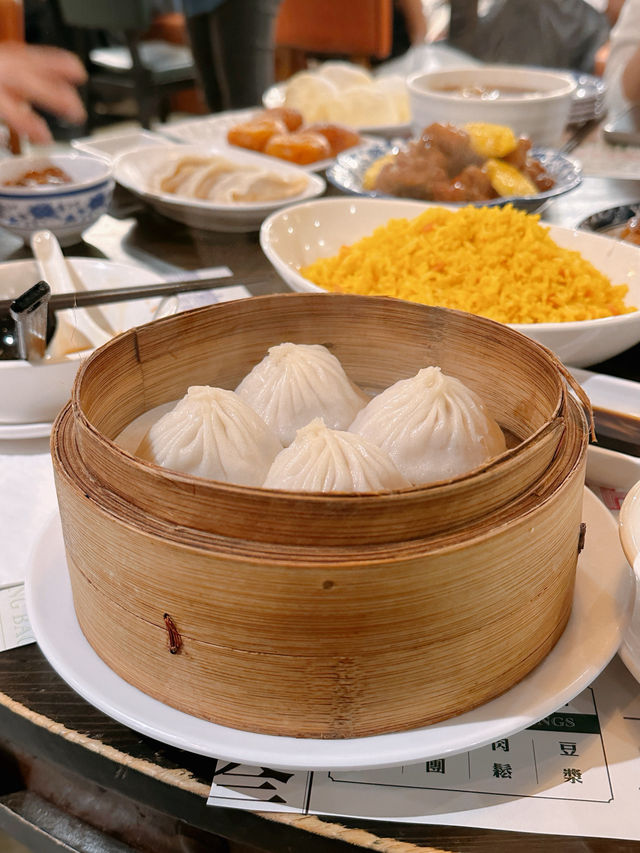 尖沙咀上海小籠包肉汁爆餡😋  