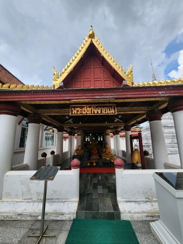 วัดพระศรีรัตนมหาธาตุวรมหาวิหาร (วัดหลวงพ่อใหญ่) วัดพระศรีรัตนมหาธาตุวรมหาวิหาร (วัดหลวงพ่อใหญ่)