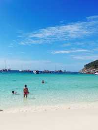 🏖️ Patong Beach, Phuket: Where Turquoise Dreams Meet Powdered Sugar Sands! 🌊