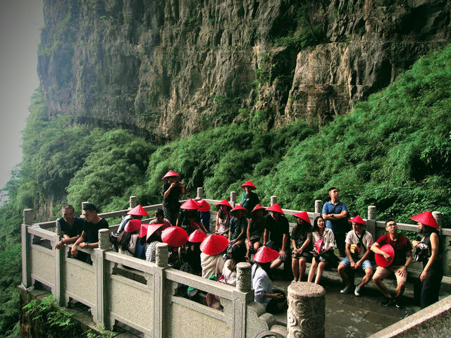 Tianmen Mountain: What Makes Tourists' Hearts Stop Right on the World's Longest Cable Car?