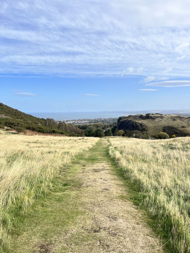 Climbing the Crown of Edinburgh: My Hike to Arthur’s Seat