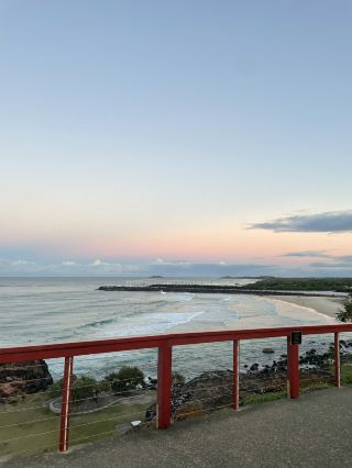 The closest place to paradise on the Gold Coast 🌊Experience two places at once by crossing the state border 😙